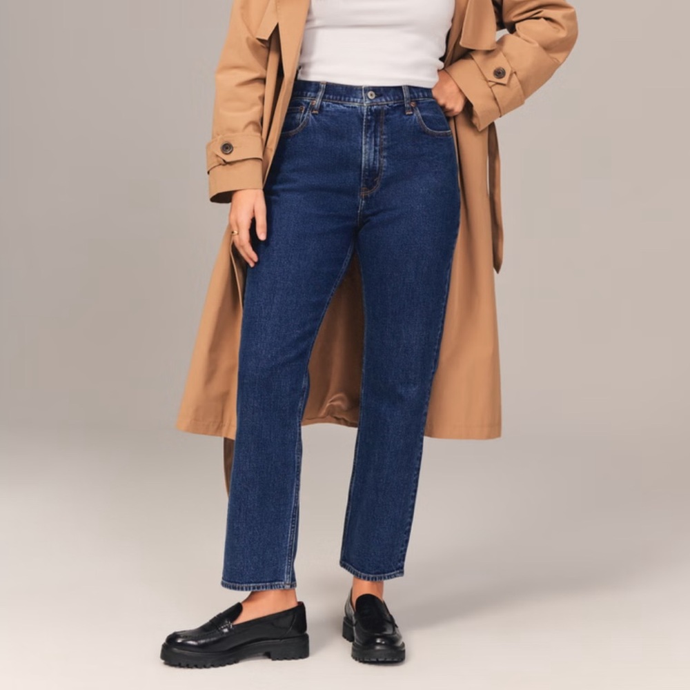A&F Ankle Straight Ultra High Rise Jeans Petite Curve Love